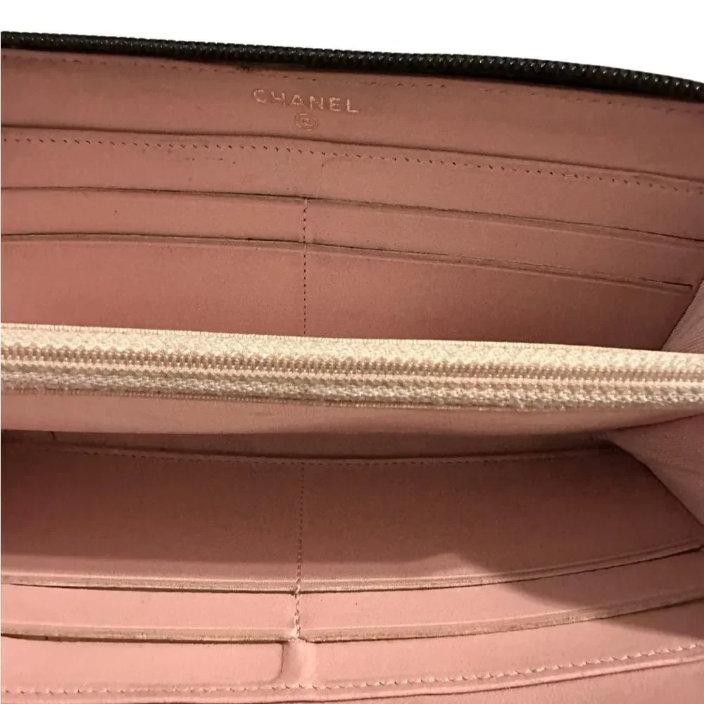 CHANEL Black Quilted Wallet with Gold Accent - Picture 11 of 14